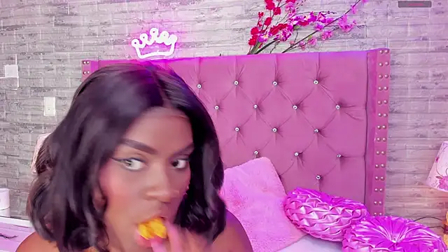 Snapshot of IsabellaBromsS chatting on 02/28/25, 08:28 IsabellaBromsS online show from 02/28/25, 08:28