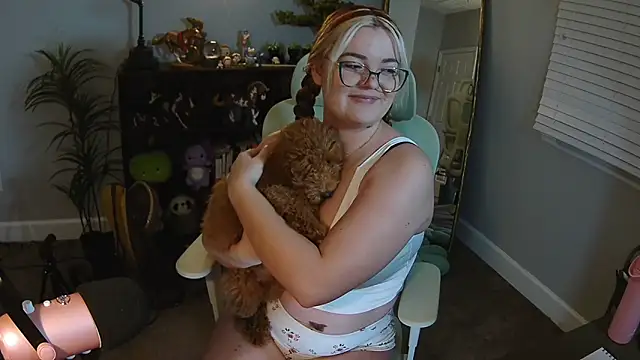 rodeobrii online show from 12/22/25, 03:03