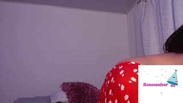 Snapshot of leslie_cs chatting on 12/10/24, 11:19 leslie cs online show from 12/10/24, 11:19