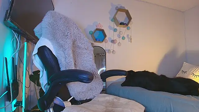 HelennaMoon  online show from 11/12/25, 09:25