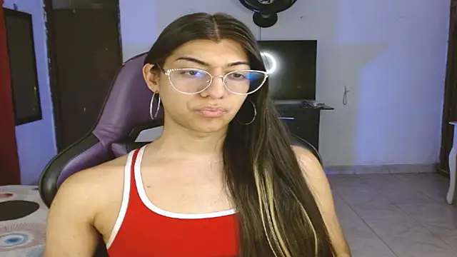 engielphoenis14 online show from 04/01/26, 11:35