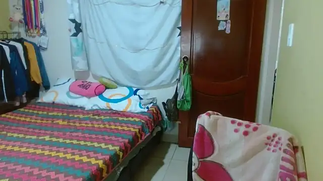 Snapshot of clayre_and_jill chatting on 11/04/25, 07:57 clayre and jill online show from 11/04/25, 07:57