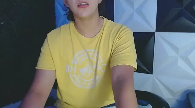 Snapshot of Dani_cumboy chatting on 03/13/25, 01:21 Dani cumboy online show from 03/13/25, 01:21