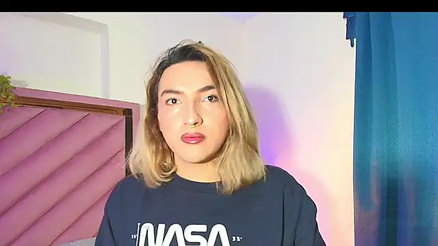 TomLondon  online show from 11/05/25, 01:44