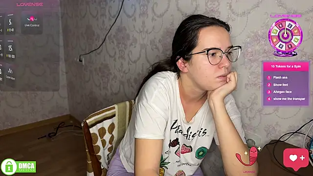 Snapshot of the_princese chatting on 11/30/25, 05:17 the princese online show from 11/30/25, 05:17