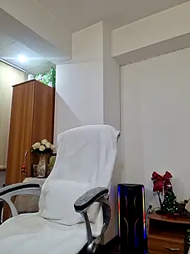Snapshot of Evadesirex46 chatting on 12/03/24, 06:17 Evadesirex46 online show from 12/03/24, 06:17