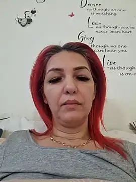 Snapshot of Evadesirex46 chatting on 12/06/24, 03:44 Evadesirex46 online show from 12/06/24, 03:44