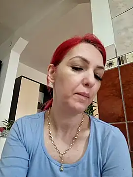 Snapshot of Evadesirex46 chatting on 03/19/25, 02:02 Evadesirex46 online show from 03/19/25, 02:02
