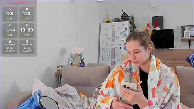 Girl alone home online show from 02/19/26, 03:57