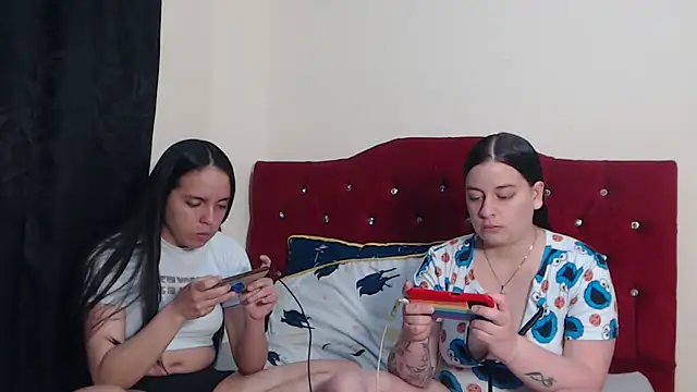 Snapshot of Lola_barbara chatting on 10/10/25, 12:04 Lola barbara online show from 10/10/25, 12:04