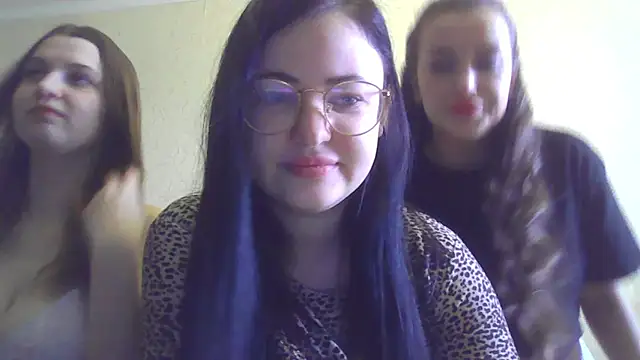 German Eva online show from 03/10/25, 10:48