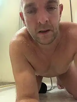 Snapshot of Bigtoyaddict chatting on 12/23/24, 07:17 Bigtoyaddict online show from 12/23/24, 07:17