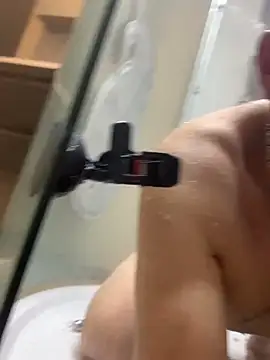 Snapshot of Bigtoyaddict chatting on 10/26/25, 04:40 Bigtoyaddict online show from 10/26/25, 04:40