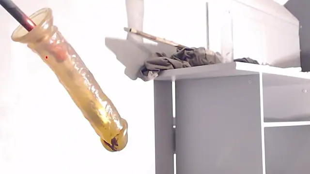 Snapshot of Bigtoyaddict chatting on 11/13/25, 04:11 Bigtoyaddict online show from 11/13/25, 04:11