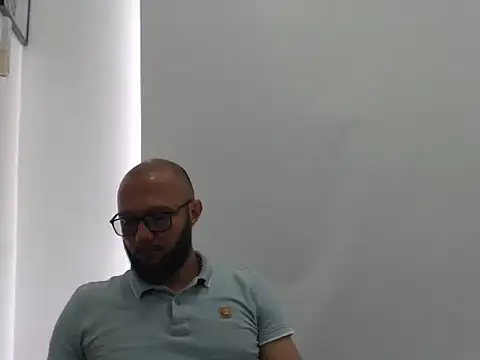 Snapshot of Bastian_Gold chatting on 04/08/26, 09:04 Bastian Gold online show from 04/08/26, 09:04