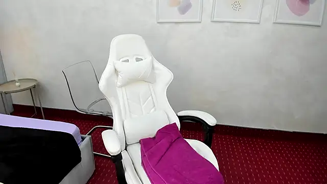 patriciakeys online show from 02/24/25, 06:49