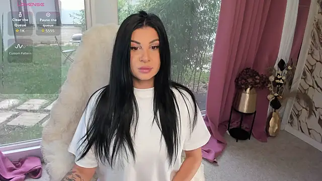 patriciakeys online show from 10/13/25, 06:46