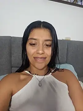 Snapshot of BrittanyDiaz chatting on 10/28/25, 08:22 BrittanyDiaz online show from 10/28/25, 08:22