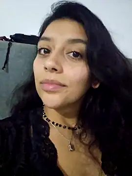 Snapshot of BrittanyDiaz chatting on 10/29/25, 10:11 BrittanyDiaz online show from 10/29/25, 10:11