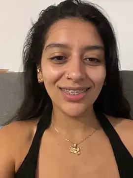 Snapshot of BrittanyDiaz chatting on 11/24/25, 02:39 BrittanyDiaz online show from 11/24/25, 02:39