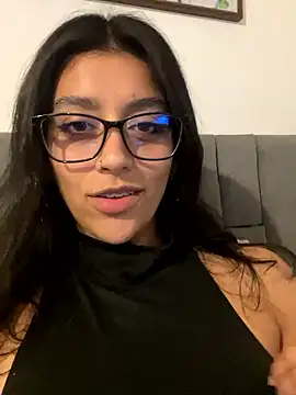 BrittanyDiaz online show from 05/04/26, 08:27