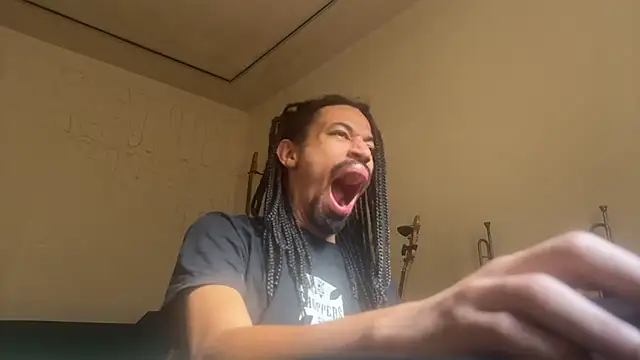 hotcamboy420 online show from 11/01/25, 03:58