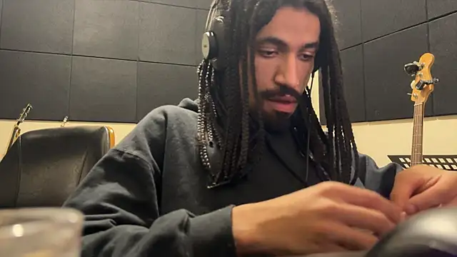 hotcamboy420 online show from 11/15/25, 05:49