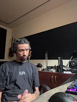 hotcamboy420 online show from 12/02/25, 04:57