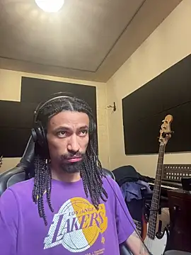 Snapshot of hotcamboy420 chatting on 01/11/26, 08:03 hotcamboy420 online show from 01/11/26, 08:03