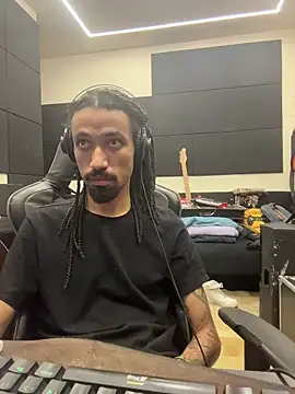 Snapshot of hotcamboy420 chatting on 01/16/26, 05:11 hotcamboy420 online show from 01/16/26, 05:11