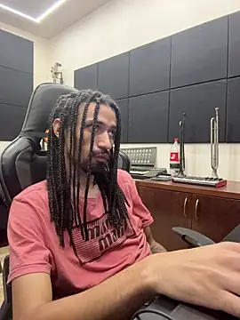 Snapshot of hotcamboy420 chatting on 02/04/26, 05:13 hotcamboy420 online show from 02/04/26, 05:13