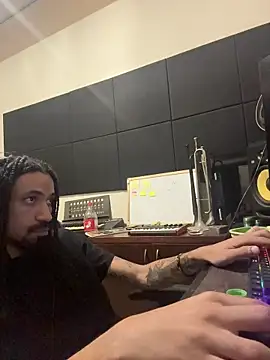 Snapshot of hotcamboy420 chatting on 02/19/26, 04:52 hotcamboy420 online show from 02/19/26, 04:52