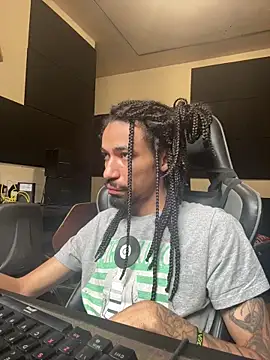 Snapshot of hotcamboy420 chatting on 03/01/26, 04:42 hotcamboy420 online show from 03/01/26, 04:42