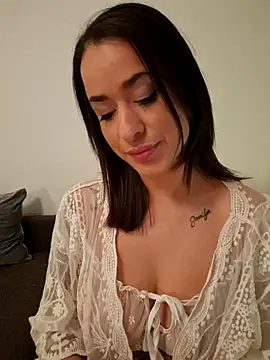 LydiaMaus96 online show from 12/17/25, 01:44