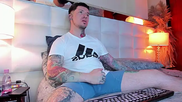 Adam tatto online show from 11/03/25, 02:57