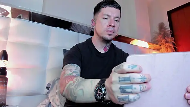 Adam tatto online show from 11/25/25, 04:12