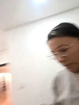 karlamorris  online show from 10/09/25, 02:04