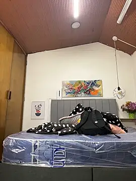 karlamorris  online show from 03/05/26, 01:18