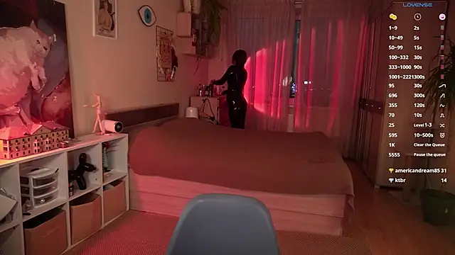 Snapshot of Jantrlatex chatting on 01/14/25, 08:04 Jantrlatex online show from 01/14/25, 08:04