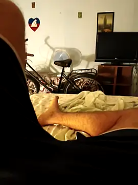 Snapshot of italovene chatting on 09/08/25, 10:42 italovene online show from 09/08/25, 10:42