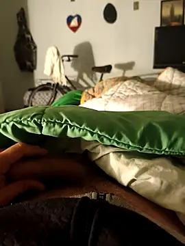 Snapshot of italovene chatting on 10/21/25, 10:43 italovene online show from 10/21/25, 10:43