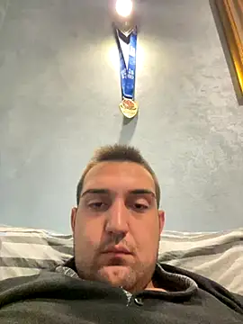 Snapshot of alexfala99 chatting on 10/17/25, 08:55 alexfala99 online show from 10/17/25, 08:55