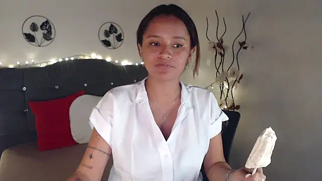 Snapshot of mia_sweetdc chatting on 01/16/25, 09:51 mia sweetdc online show from 01/16/25, 09:51
