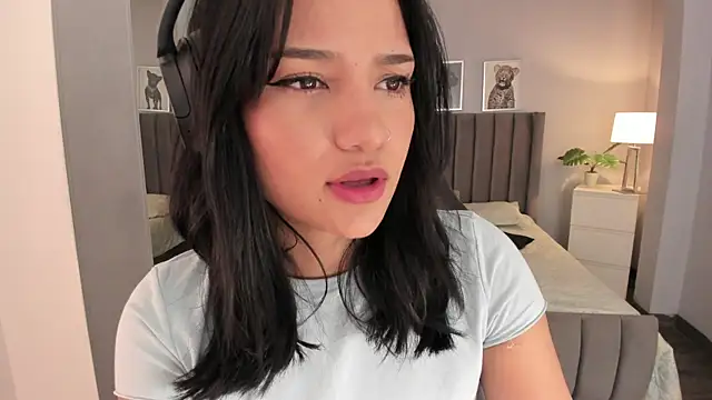 Snapshot of renee_shelby_ chatting on 12/12/24, 07:59 renee shelby online show from 12/12/24, 07:59