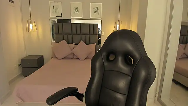 renee shelby  online show from 03/30/26, 08:54