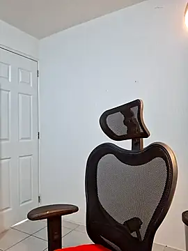 Snapshot of Andresarr93 chatting on 09/11/25, 08:31 Andresarr93 online show from 09/11/25, 08:31