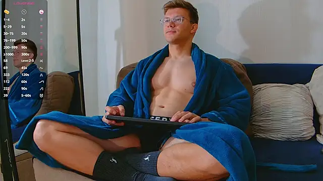 Snapshot of sweetbubble11 chatting on 10/01/25, 08:42 sweetbubble11 online show from 10/01/25, 08:42