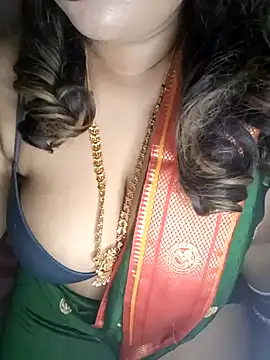 Snapshot of Leo_shreya_888 chatting on 12/21/24, 04:03 Leo shreya 888 online show from 12/21/24, 04:03