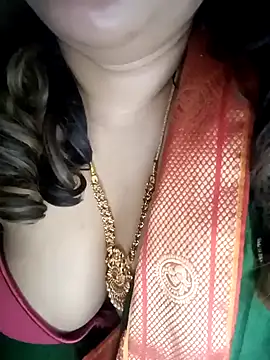 Snapshot of Leo_shreya_888 chatting on 01/04/25, 11:27 Leo shreya 888 online show from 01/04/25, 11:27