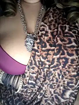 Snapshot of Leo_shreya_888 chatting on 03/18/25, 04:37 Leo shreya 888 online show from 03/18/25, 04:37